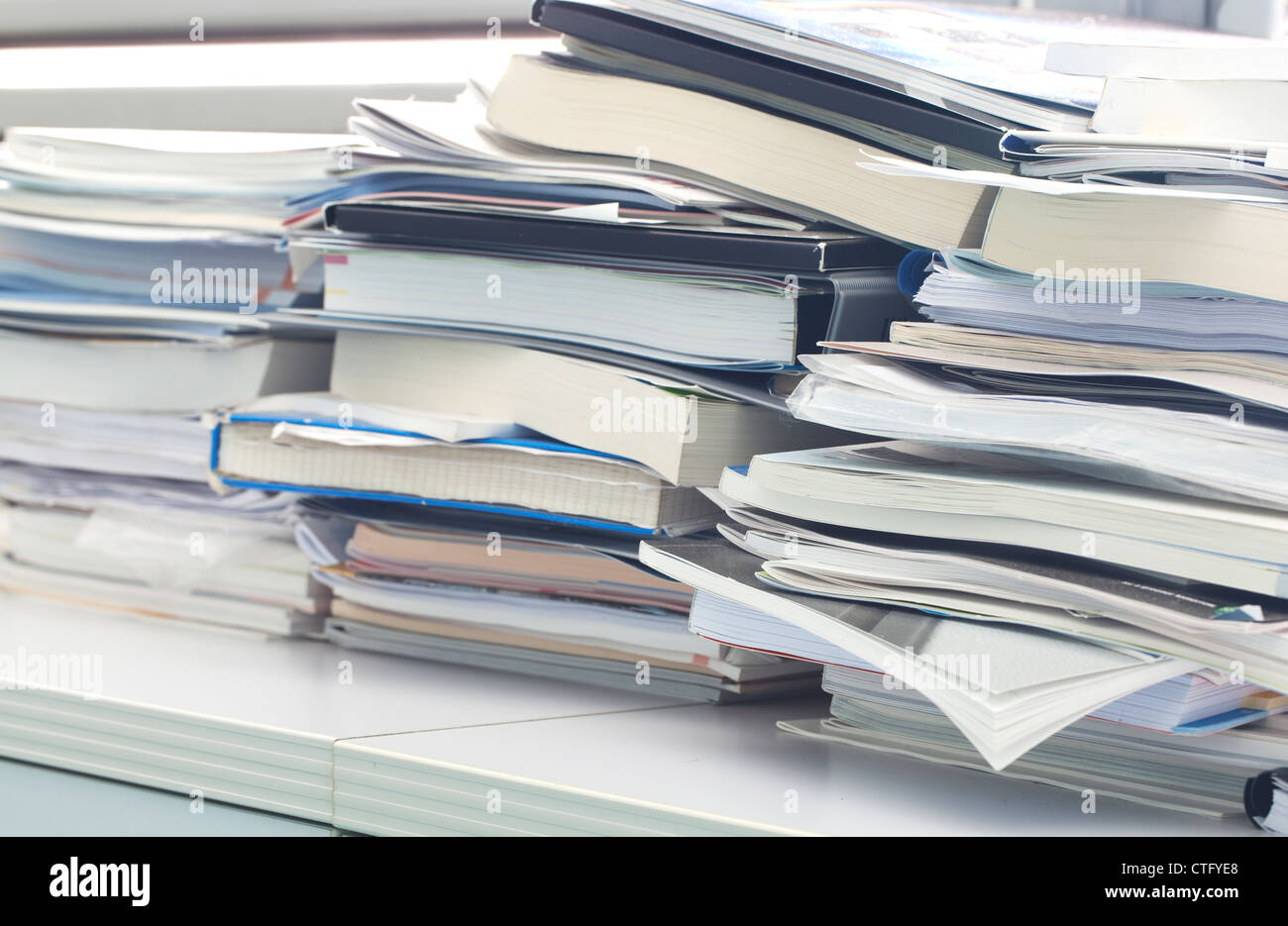 Messy shelf and paper hi-res stock photography and images - Alamy