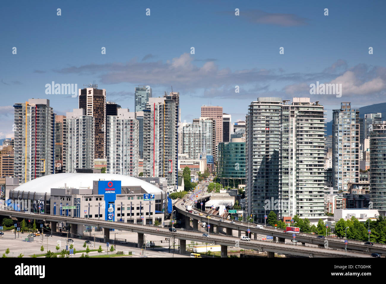 Rogers Arena and downtown Vancouver Stock Photo Alamy