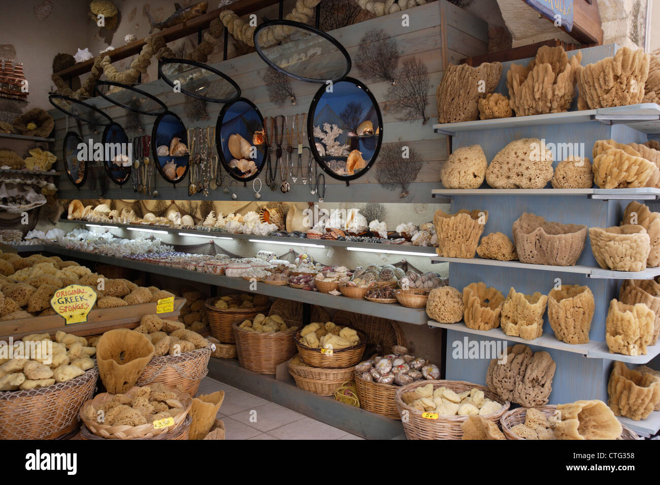 Sponge Shop, Rethymnon Old Town, Crete, Greece Stock Photo Alamy