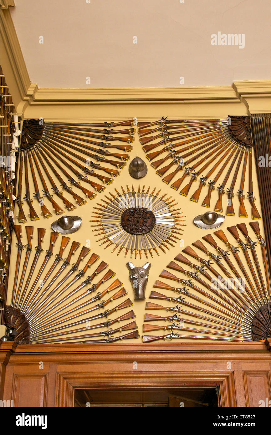 Guard chamber hampton court hires stock photography and images Alamy