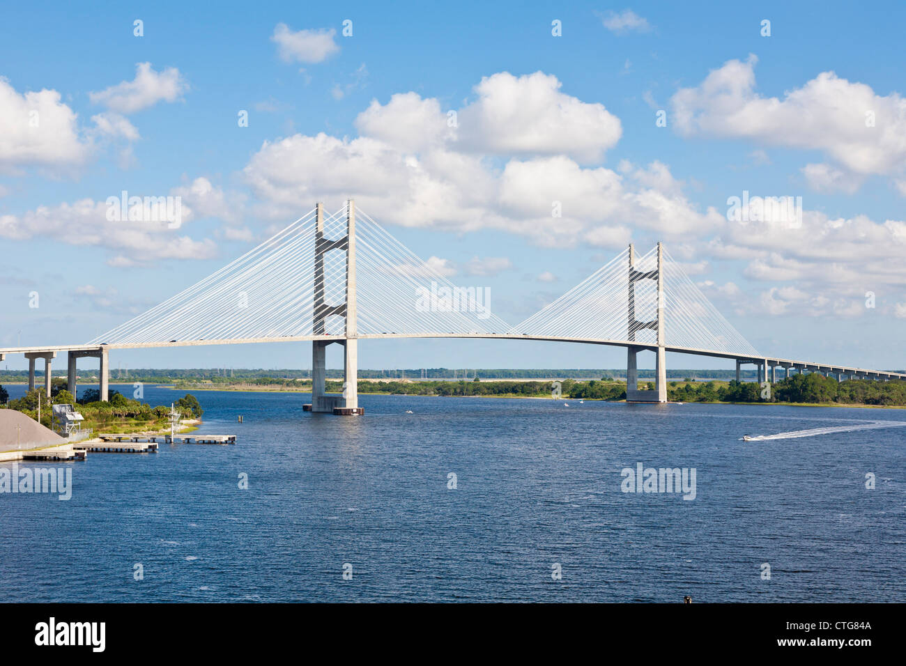 Dames Point cable-stayed bridge over the St. Johns River in Jacksonville, FL Stock Photo