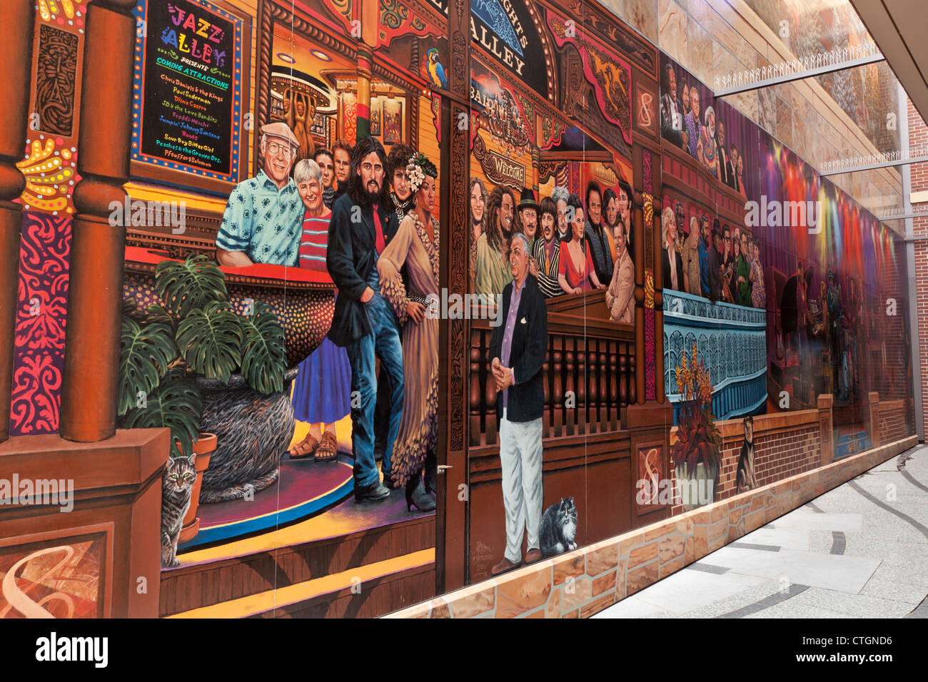 jazz-alley-in-fort-collins-colorado-with-a-huge-mural-painted-by-terry