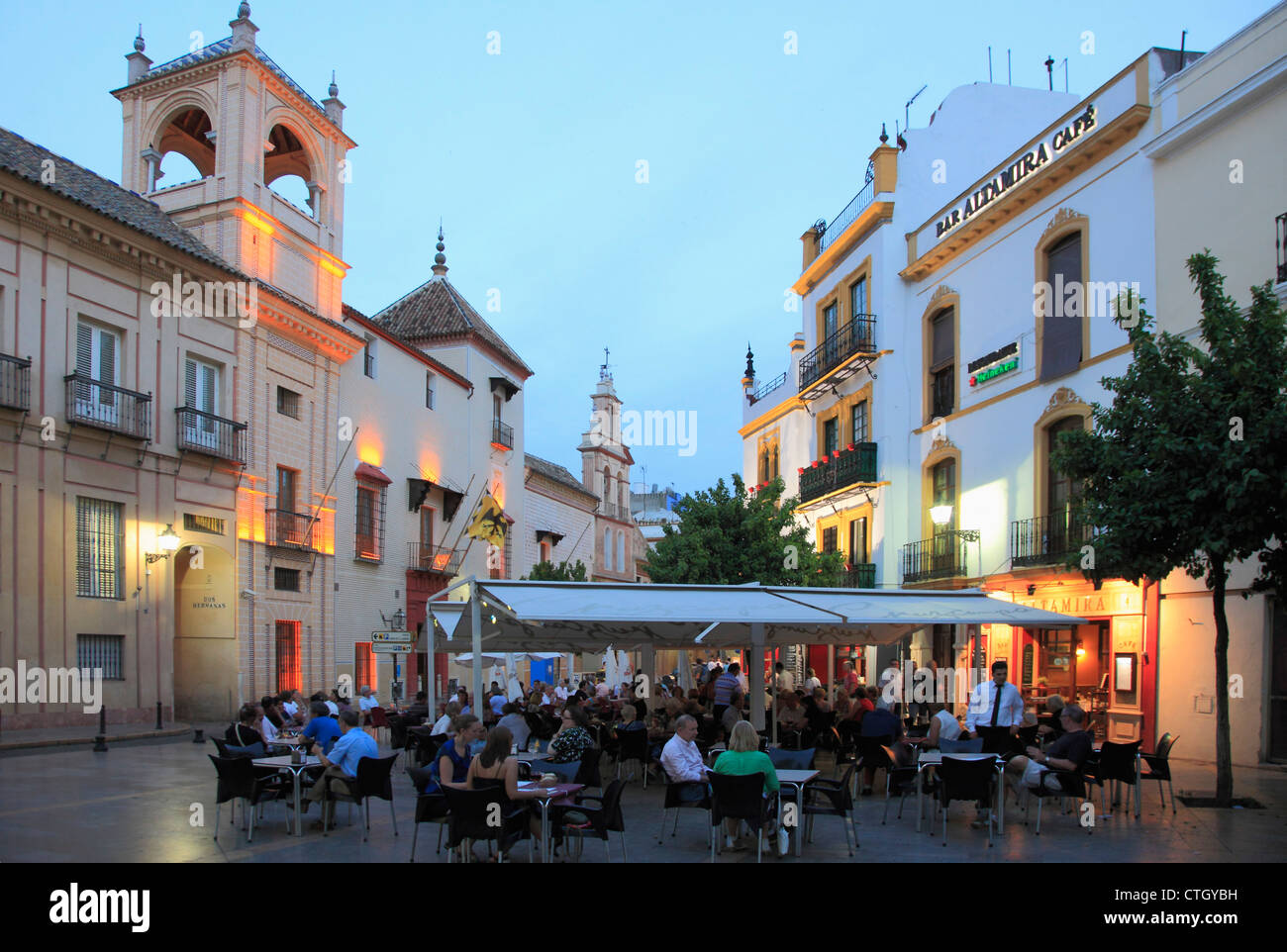 Spain, Andalusia, Seville, Barrio de Santa Cruz, nightlife, bar, Stock Photo