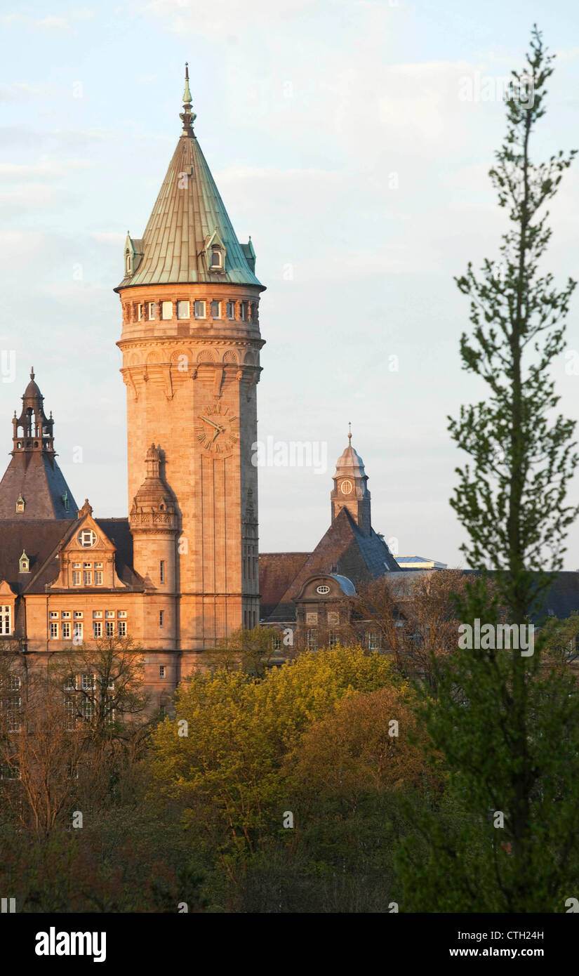 The tower of the Luxembourg savingsbank Spuerkeess (BCEE) in Luxembourg  City in the early morning Stock Photo - Alamy