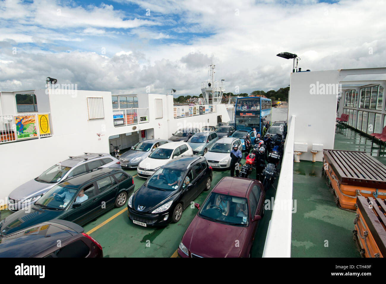 poole to sandbanks chain link ferry Stock Photo Alamy
