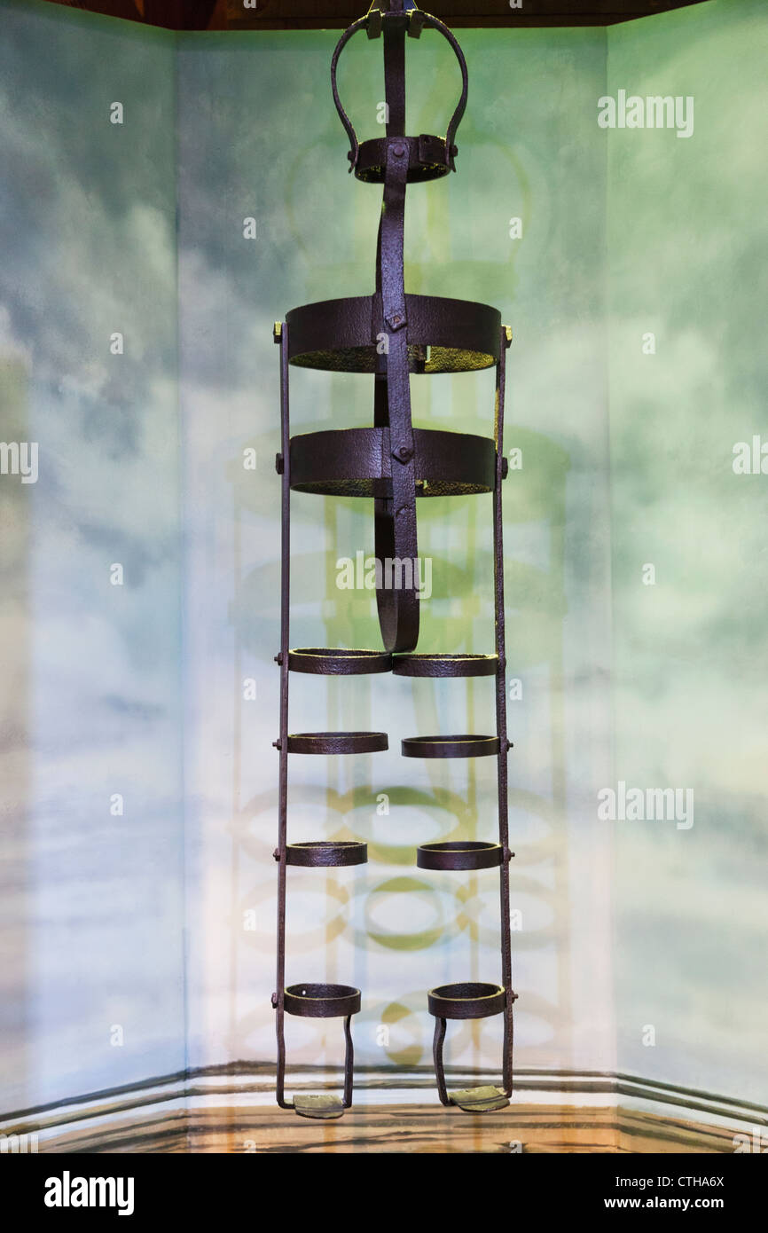 England, London, Docklands, Canary Wharf, Museum of Docklands, 18th century Gibbet Cage Stock Photo