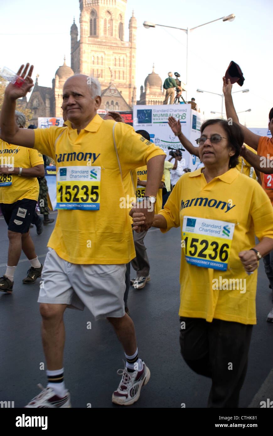 Participants from the 2008 Standard Chartered Mumbai Marathon Stock