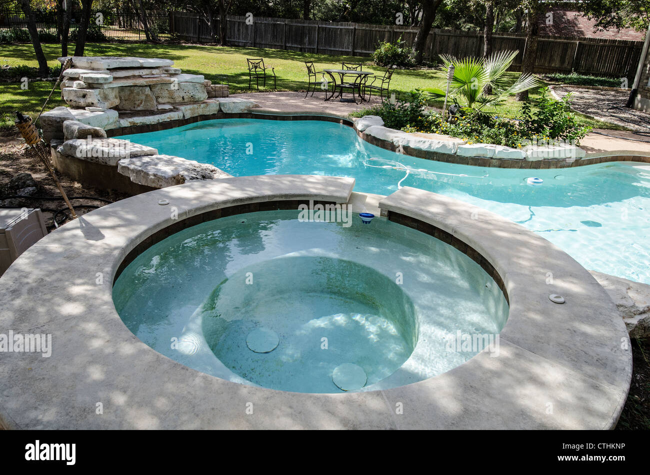 Kidney shaped pool hires stock photography and images Alamy