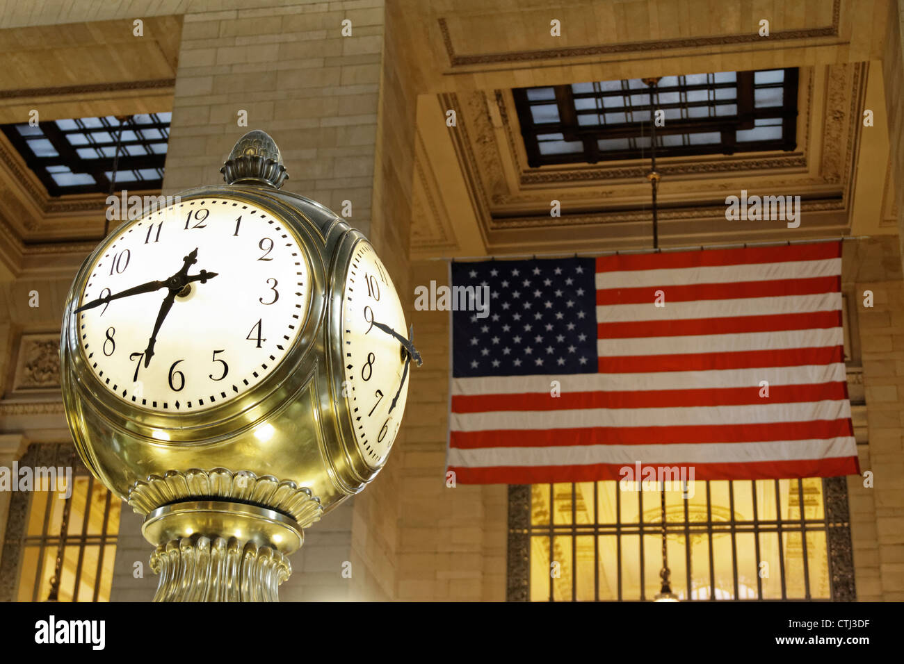 Grand central station clock hires stock photography and images Alamy