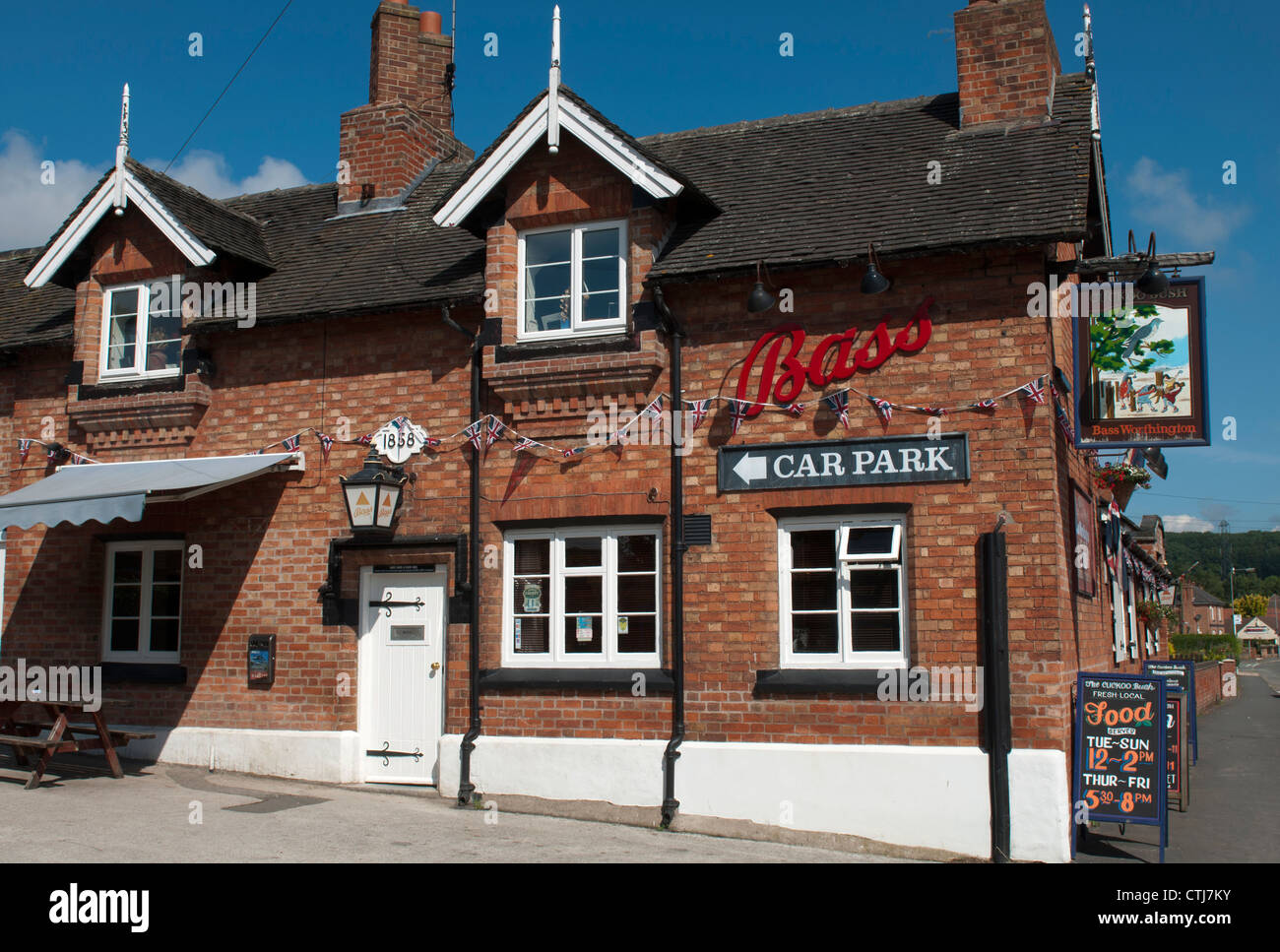 The Cuckoo Bush pub, Gotham, Nottinghamshire, UK Stock Photo