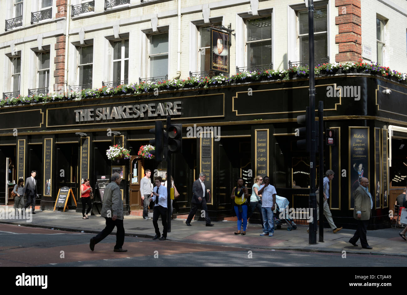 The Shakespeare pub near Victoria Station, London, UK Stock Photo