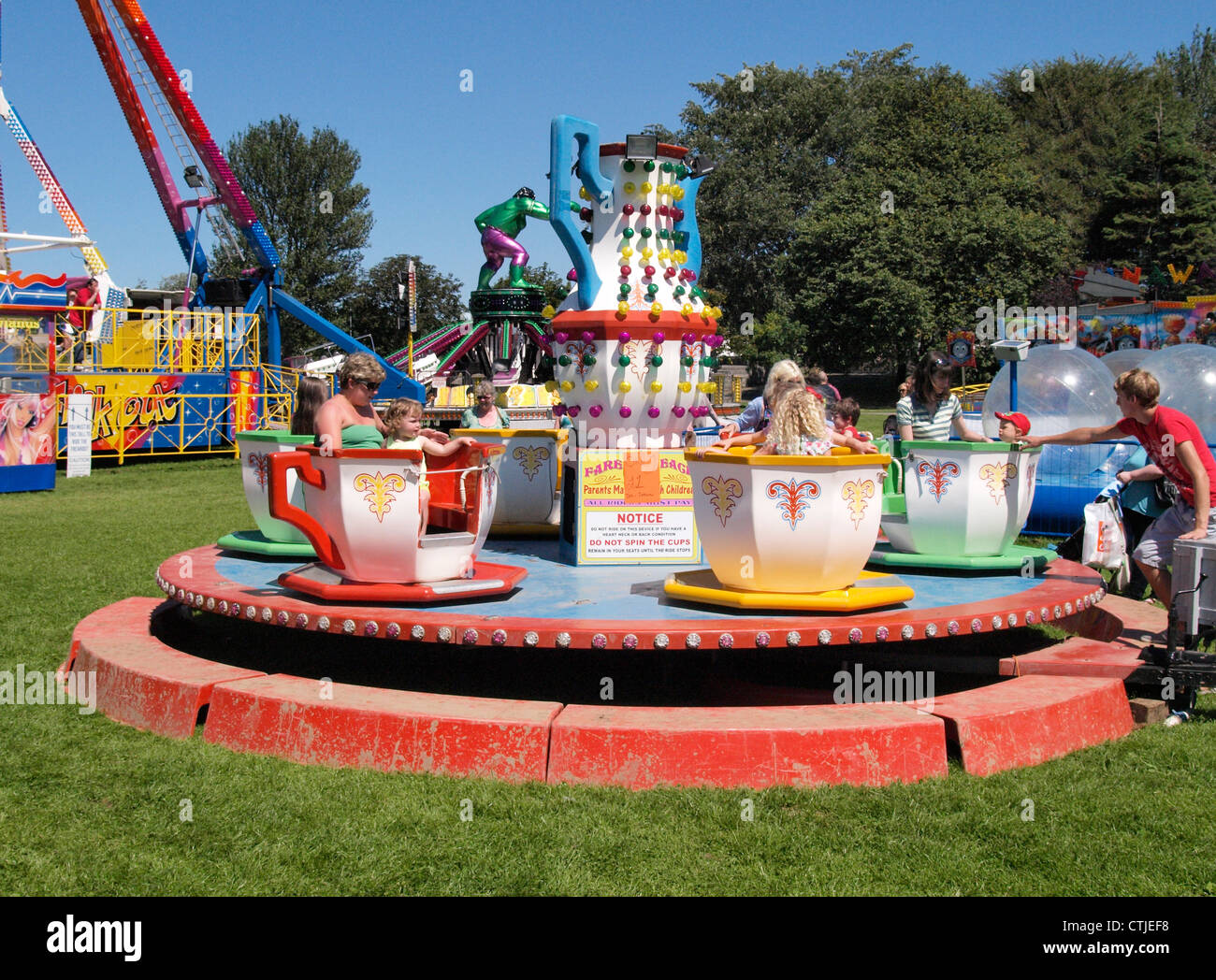 Tea cup ride hires stock photography and images Alamy