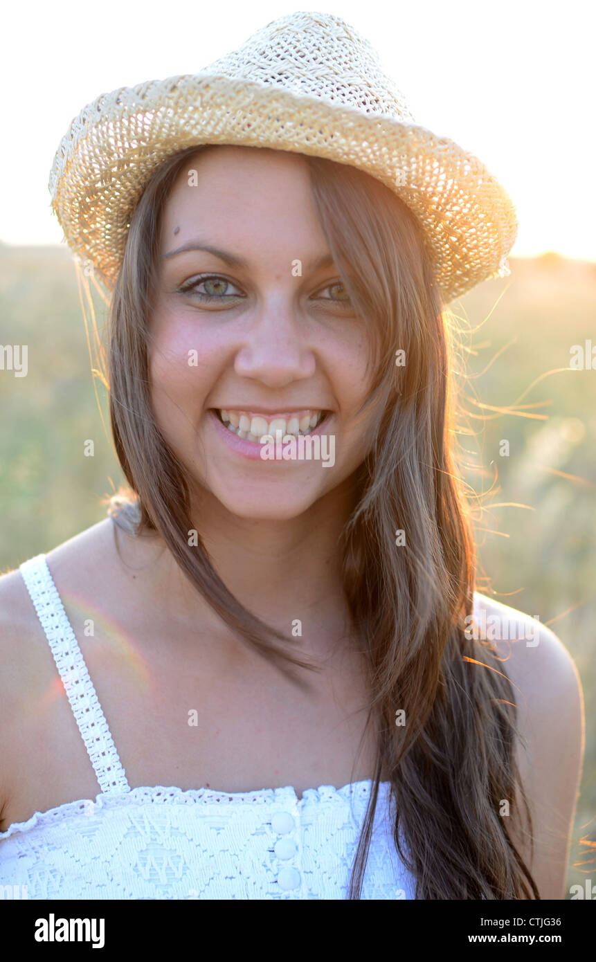 Exterior portrait of cute young woman Stock Photo - Alamy