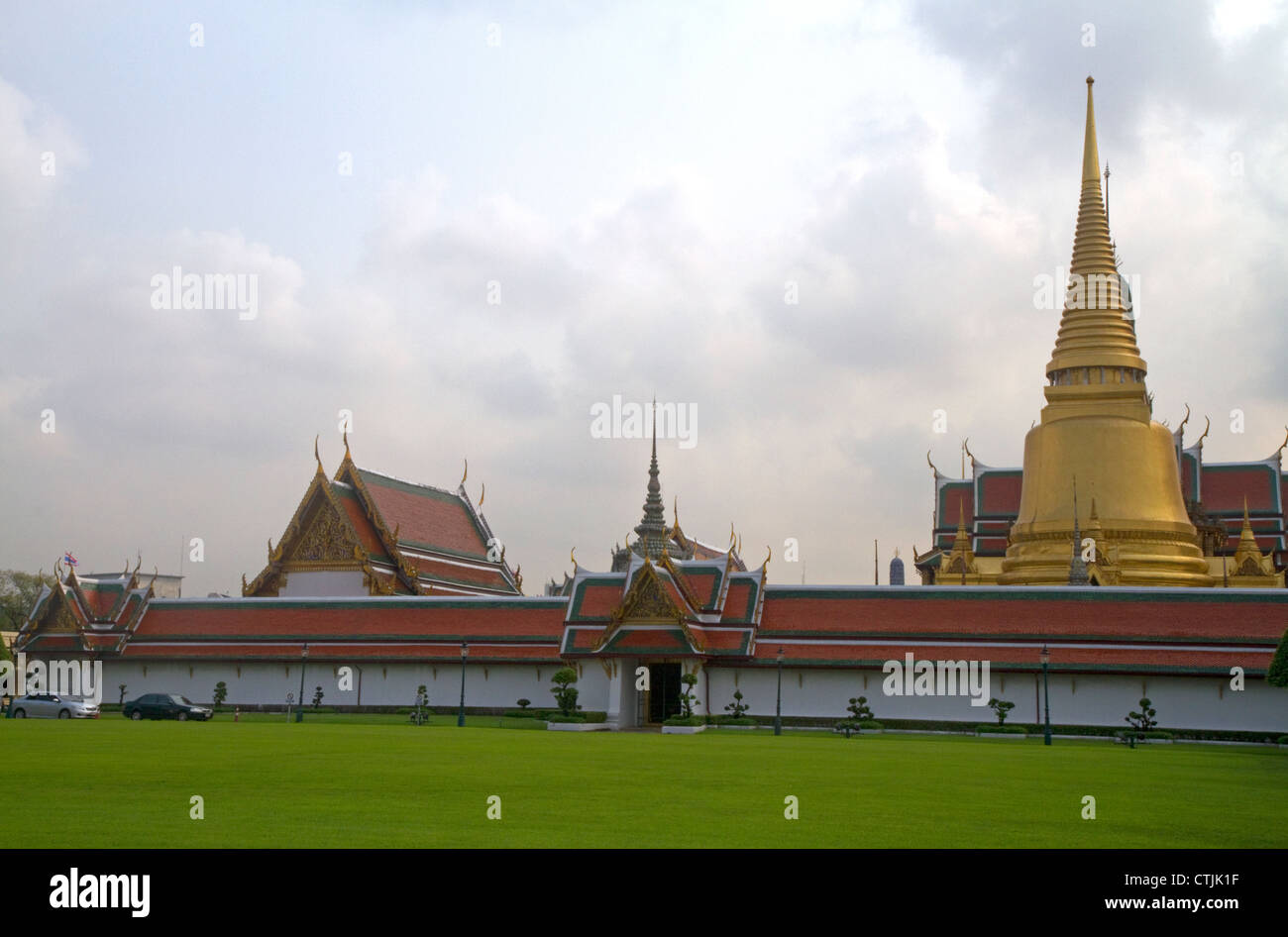 The Temple of the Emerald Buddha located within the precincts of the Grand Palace, Bangkok, Thailand. Stock Photo