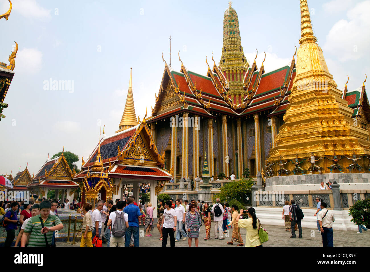 The Temple of the Emerald Buddha located within the precincts of the Grand Palace, Bangkok, Thailand. Stock Photo