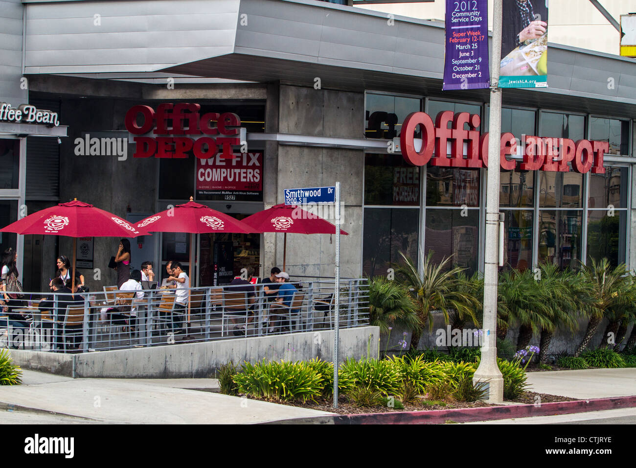 Office Depot store on Pico Blvd in Los Angeles with an outdoor patio