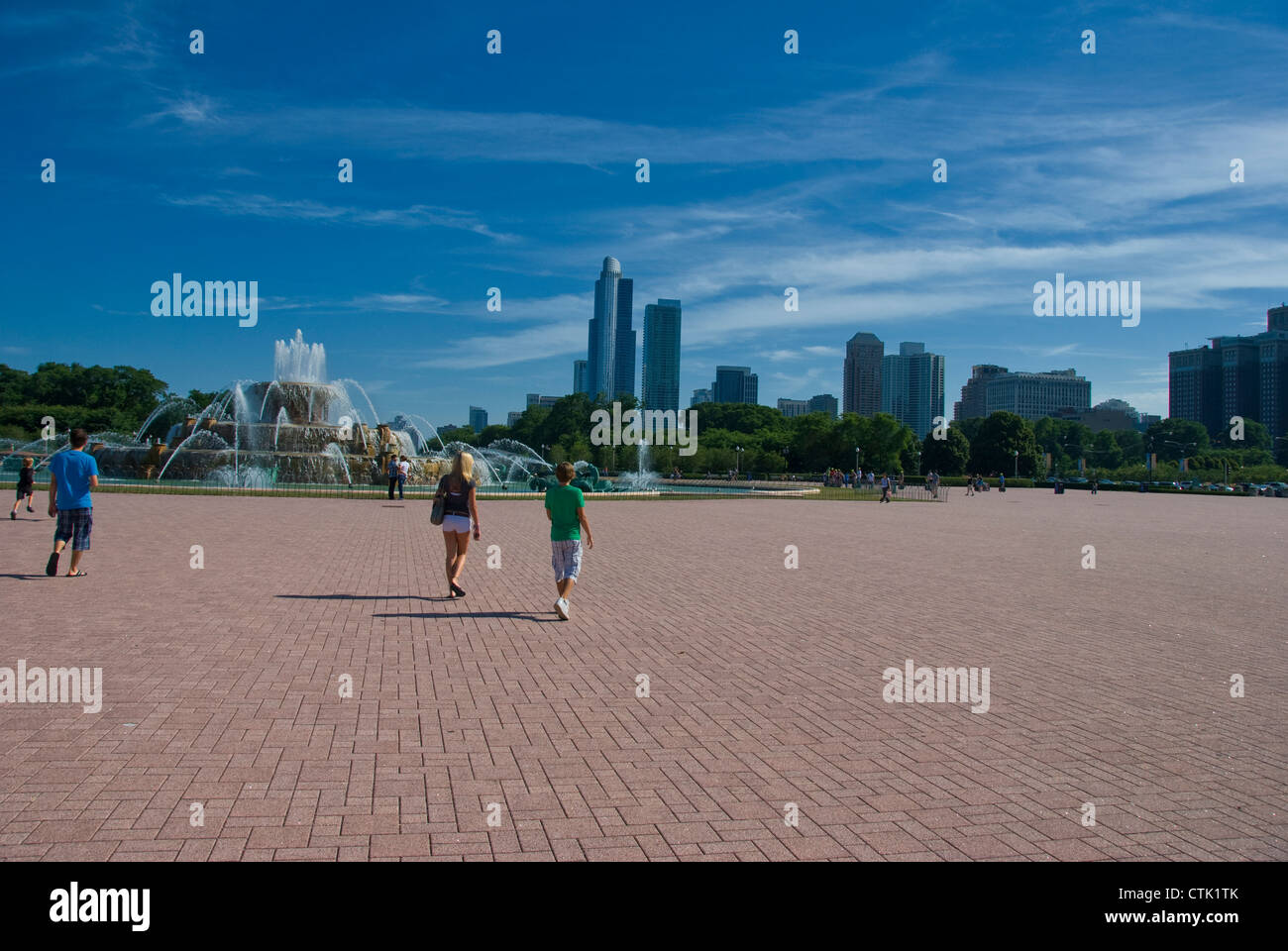 Buckingham Fountain in Grant Park, Chicago Illinois Stock Photo - Alamy