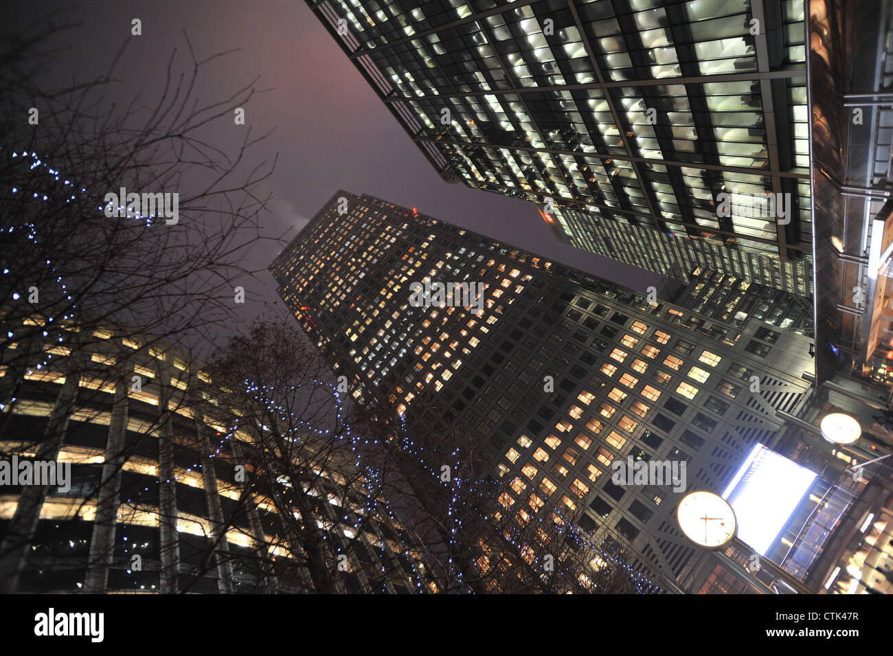 Canary Wharf at night Stock Photo - Alamy