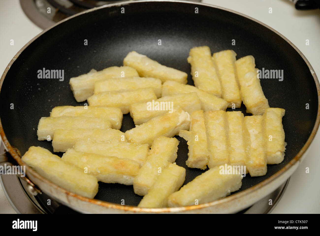 Coated in cornstarch hi-res stock photography and images - Alamy