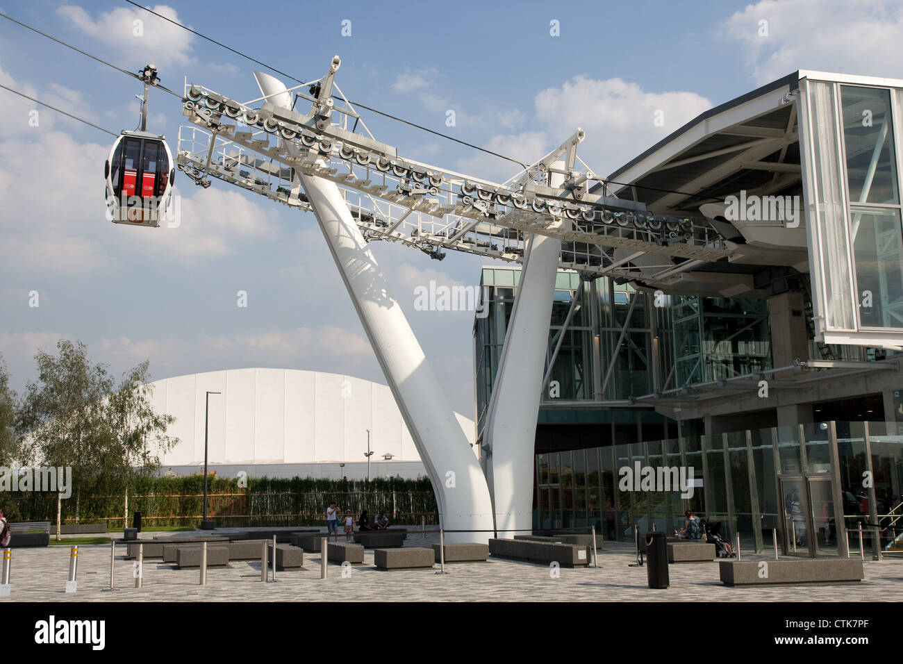 Emirates cable car North Greenwich Peninsular Stock Photo Alamy