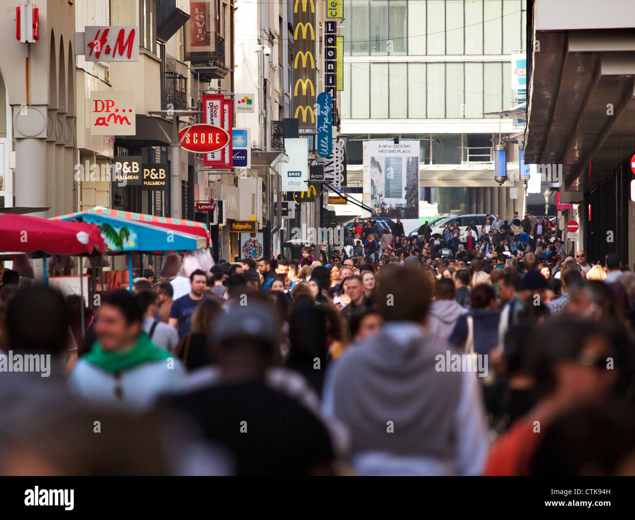 Sea of people shopping in the Nieuwstraat, one of the main shopping streets in Brussels, Belgium Stock Photo