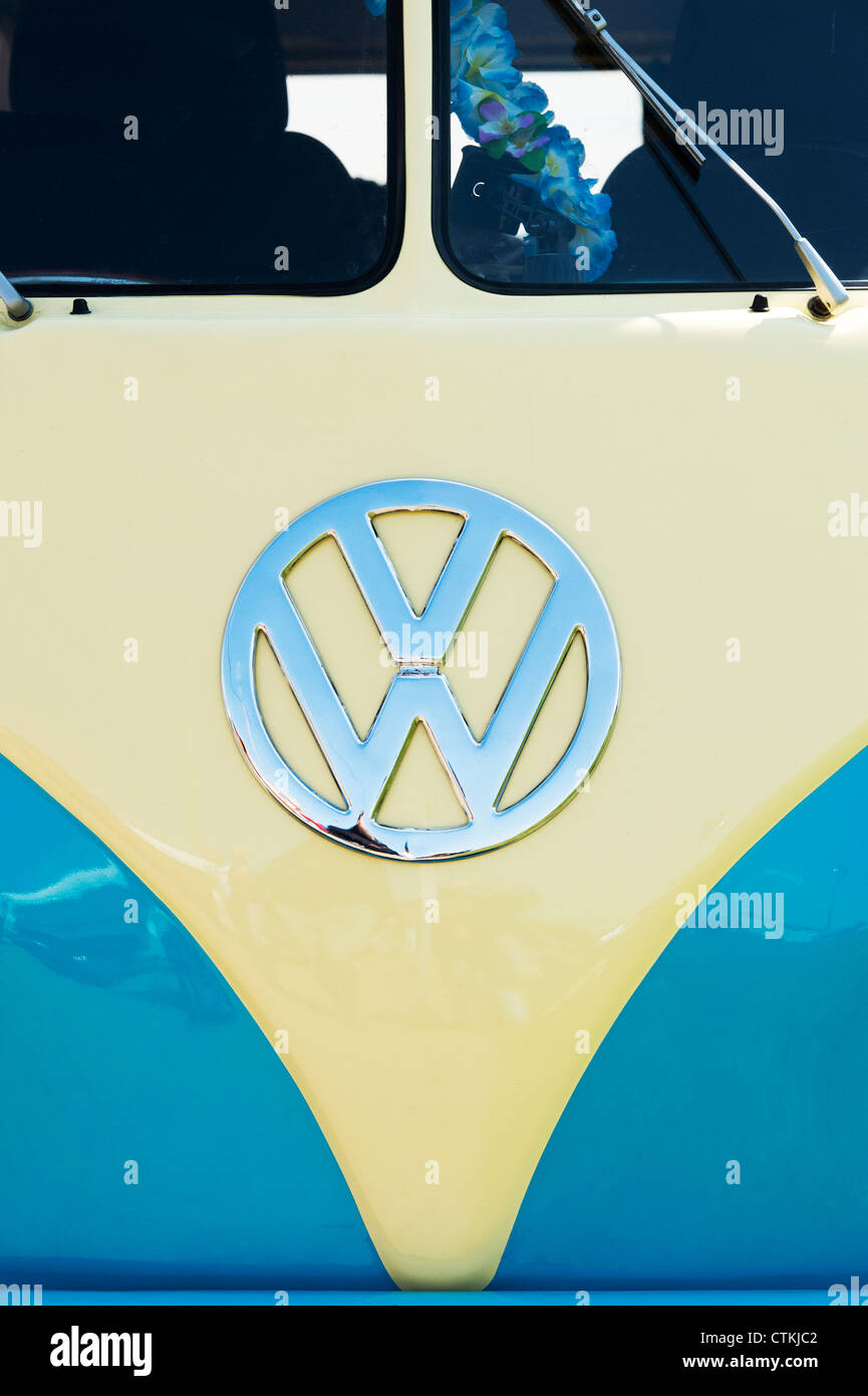 Vw Split Screen Vector VW Split Screen Volkswagen camper van Stock Photo - Alamy