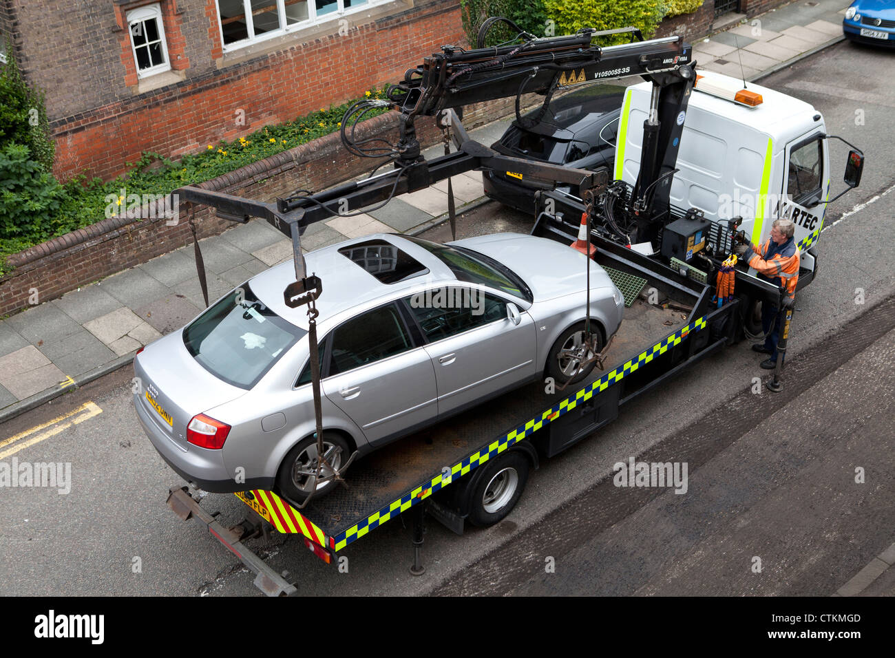 Car removal UK Stock Photo