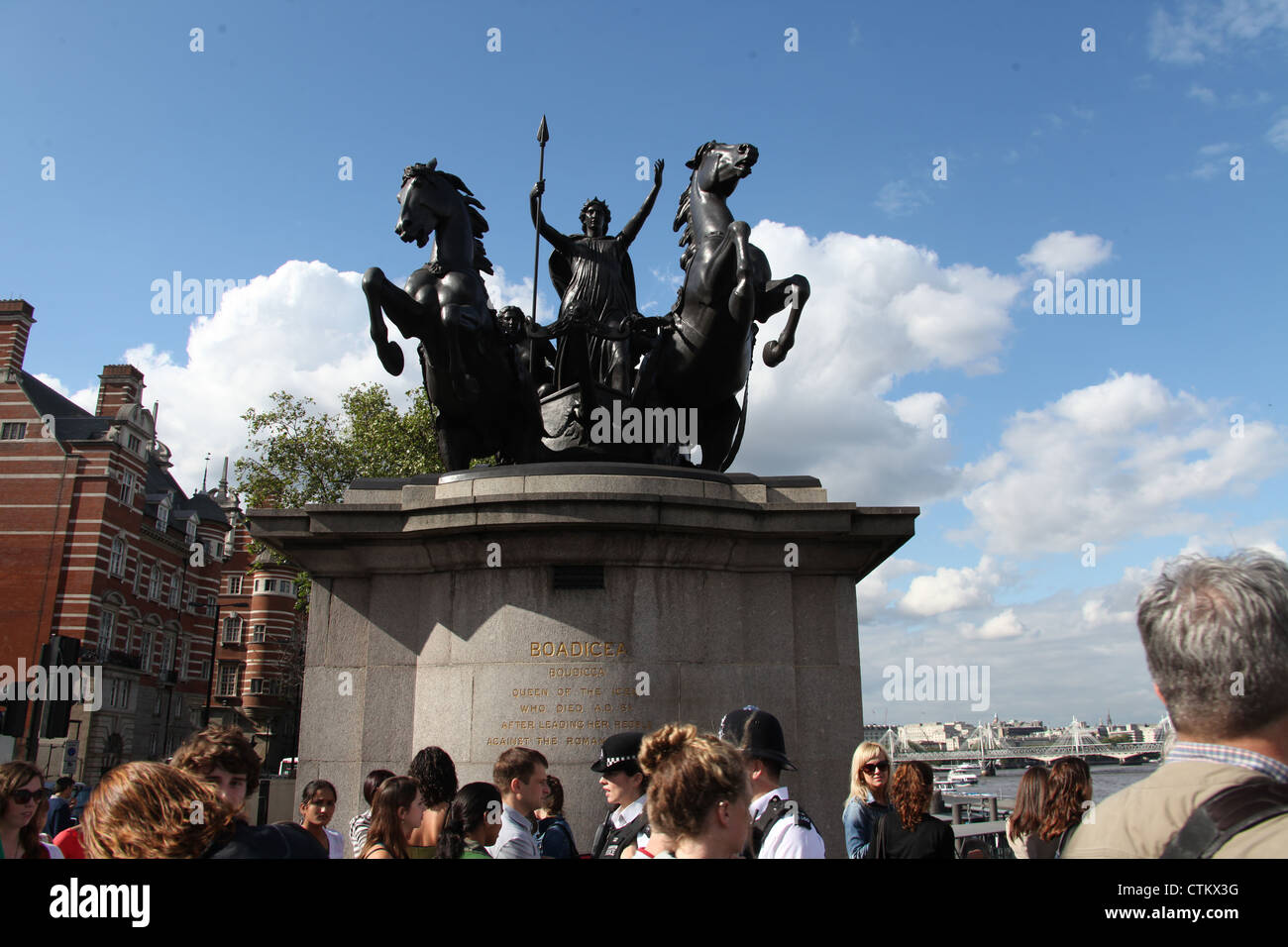 Statue of Boadicea on Westminster Pier in London Stock Photo - Alamy