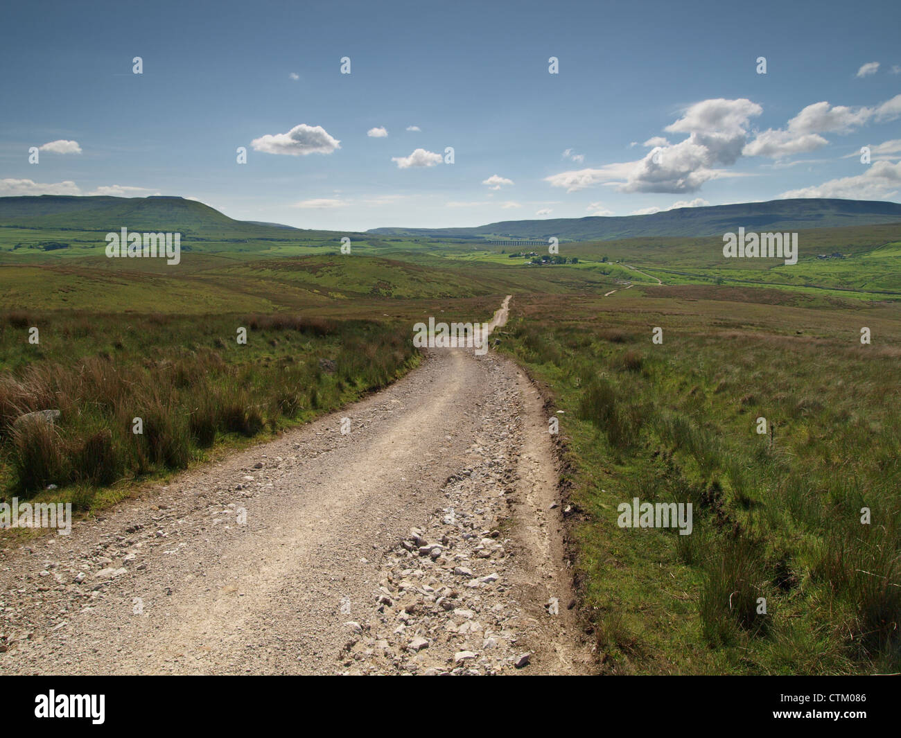 Cam High Road descending towards Ribblehead Viaduct on the Dales Way Stock Photo
