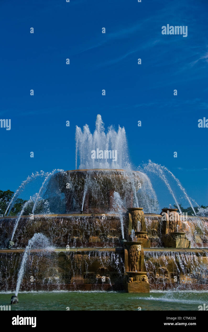 Buckingham Fountain in Grant Park, Chicago Illinois Stock Photo - Alamy