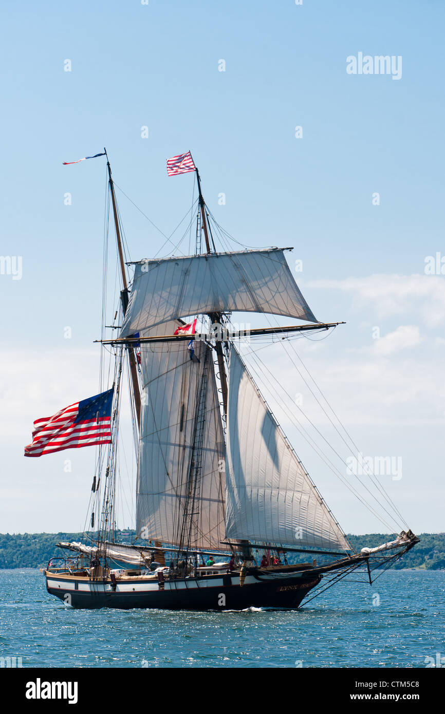 Topsail schooner hi-res stock photography and images - Alamy