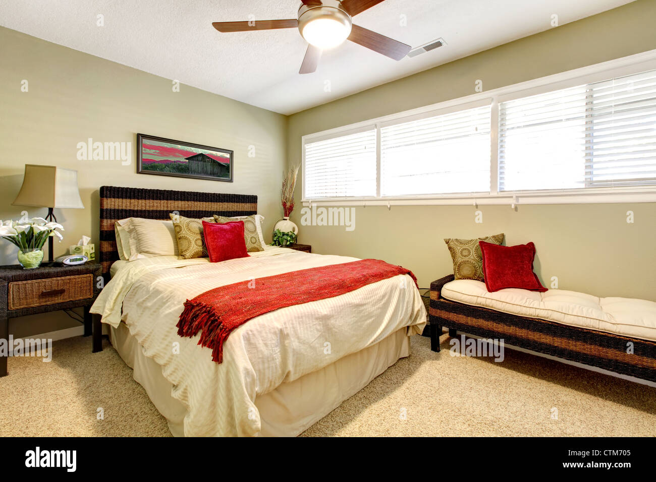 Bedroom Interior With Red And Green Elegant Simple Design