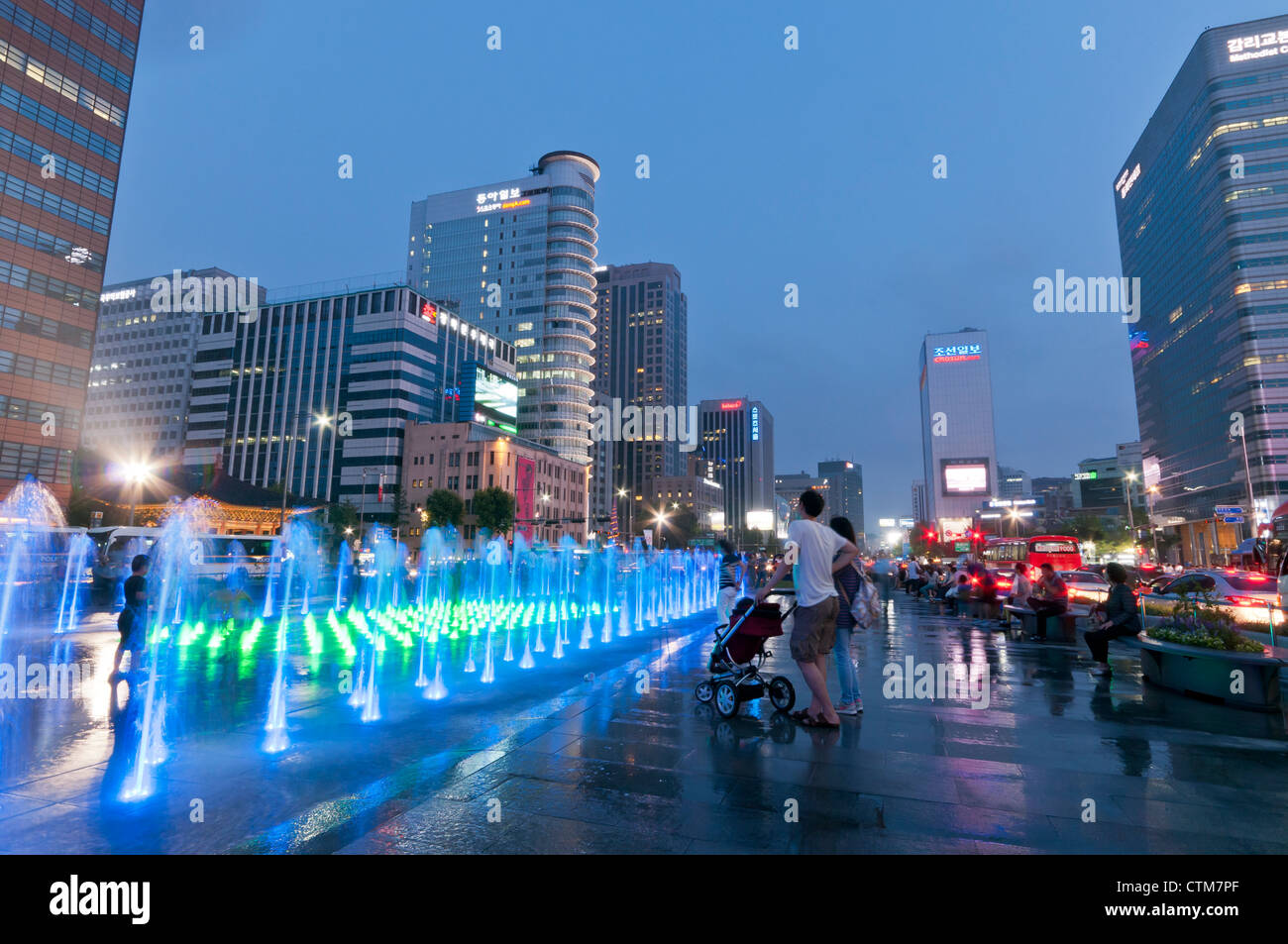 Gwanghwamun Square at night, Seoul, Korea Stock Photo
