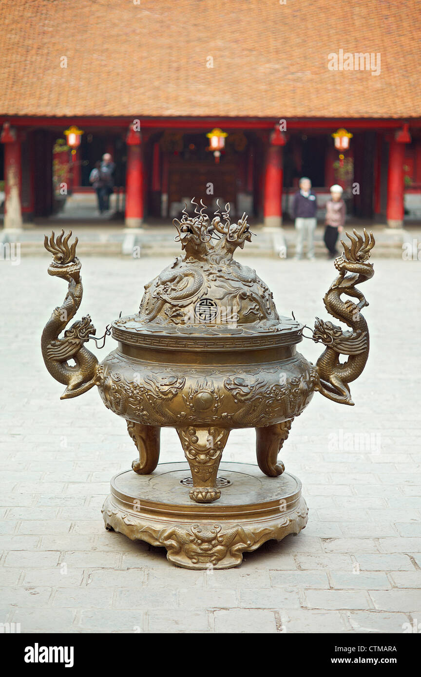 Altar of incense hi-res stock photography and images - Alamy