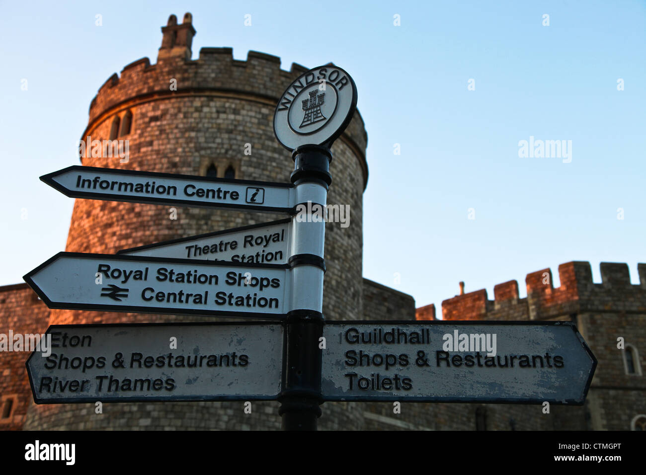Directional sign post outside Windsor Castle giving tours directions to