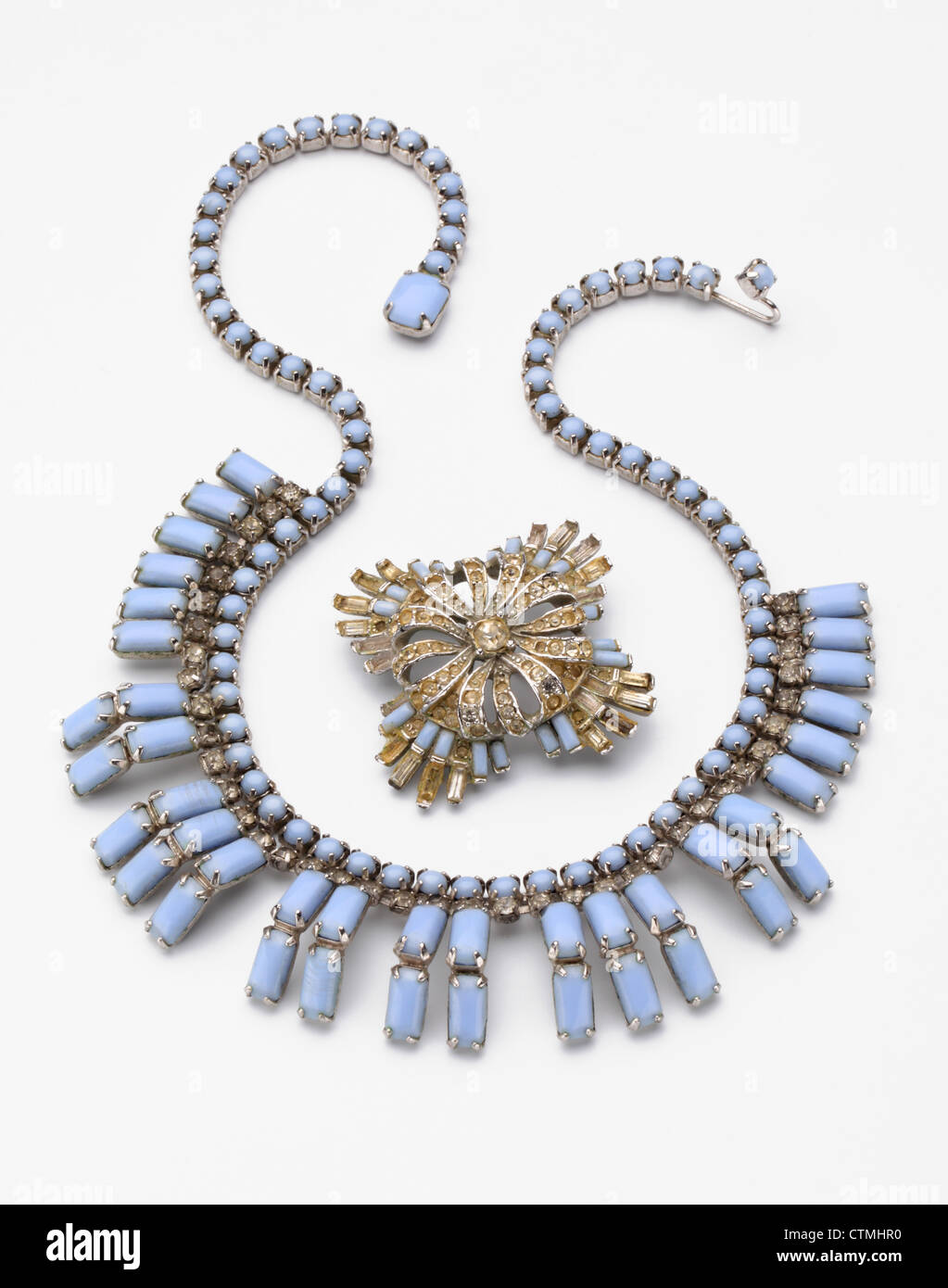 Costume jewelry blue necklace matching hires stock photography and