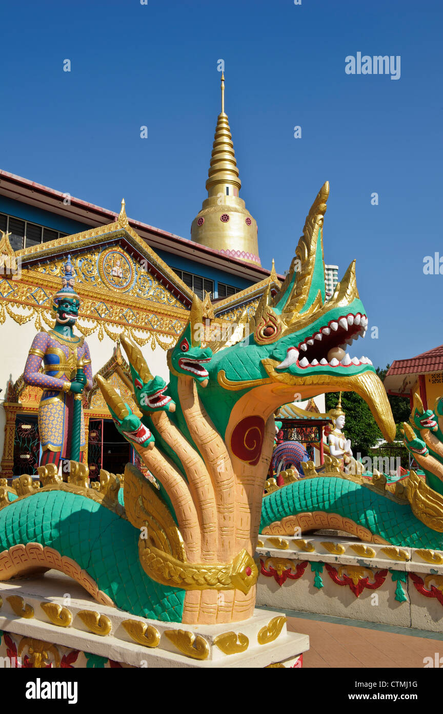 Dragon statues, Wat Chayamangkalaram Thai Buddhist Temple, Georgetown, Penang, Malaysia. Stock Photo