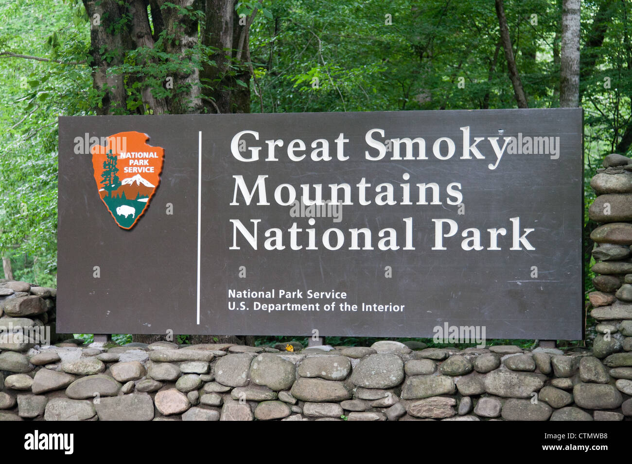 Smoky mountains national park sign hi-res stock photography and images