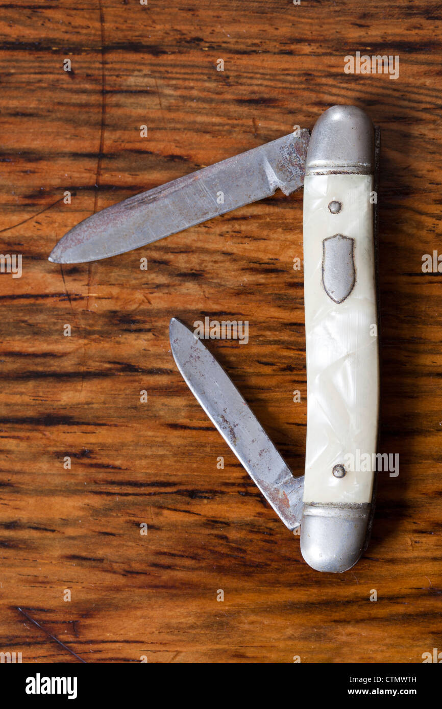 A Variety Of Folding And Pocket Knives Lie On Khaki Fabric A Versatile  Pocket Tool And Selfdefense Tool Stock Photo - Download Image Now - iStock