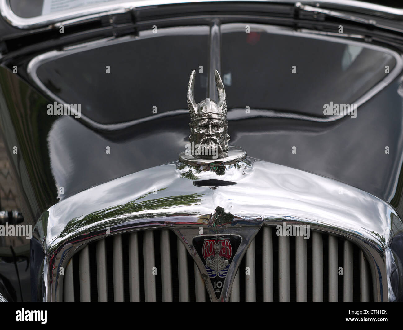 Hood ornament of an old Rover 10 Stock Photo