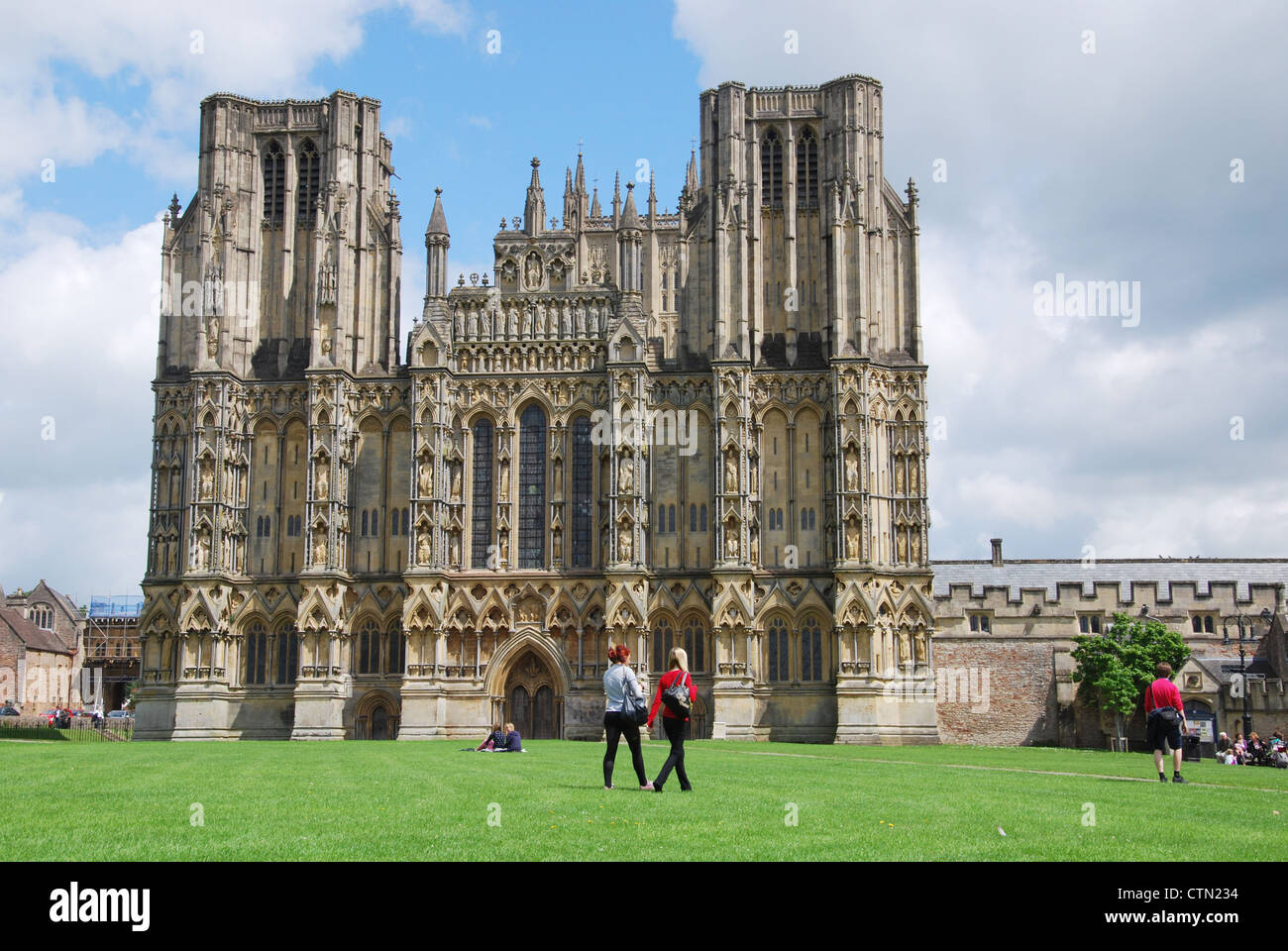Wells cathedral carvings hi-res stock photography and images - Alamy