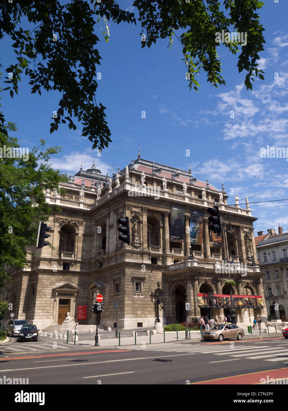 Hungarian State Opera House llami Operah z Exterior Budapest hungarian-state-opera-house-llami-operah-z-exterior-budapest