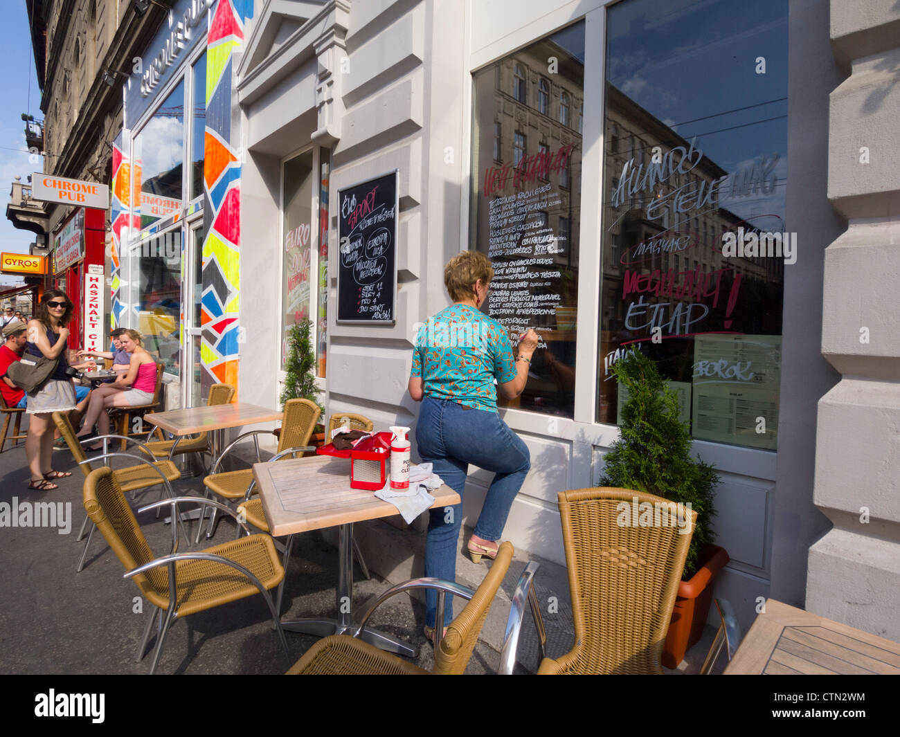 Budapest street scene hi-res stock photography and images - Alamy