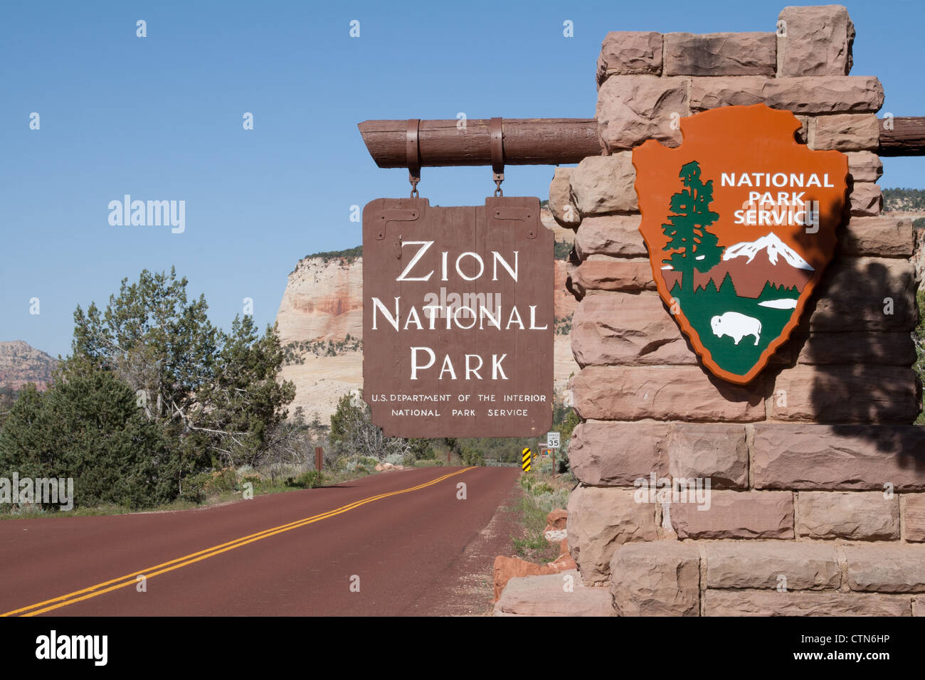 Zion Canyon National Park Sign, East Entrance, Utah, USA Stock Photo