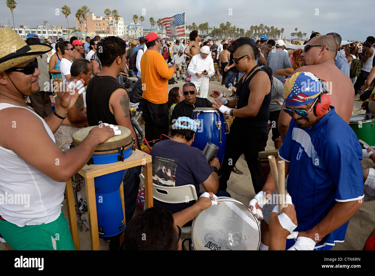 drum circle dance venice beach Stock Photo Alamy