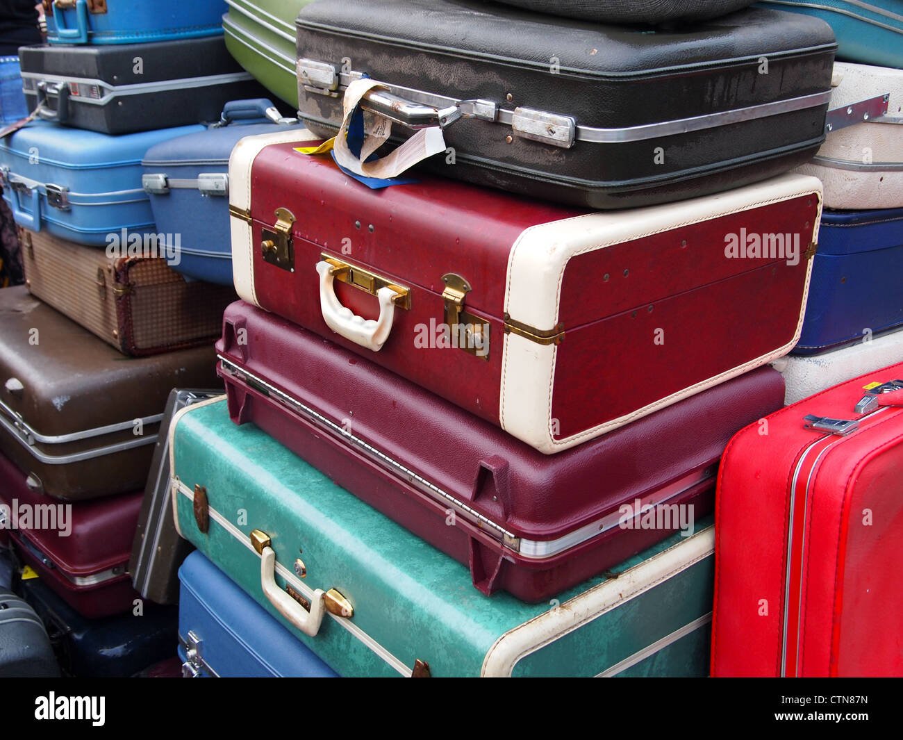 Pile of luggage hires stock photography and images Alamy