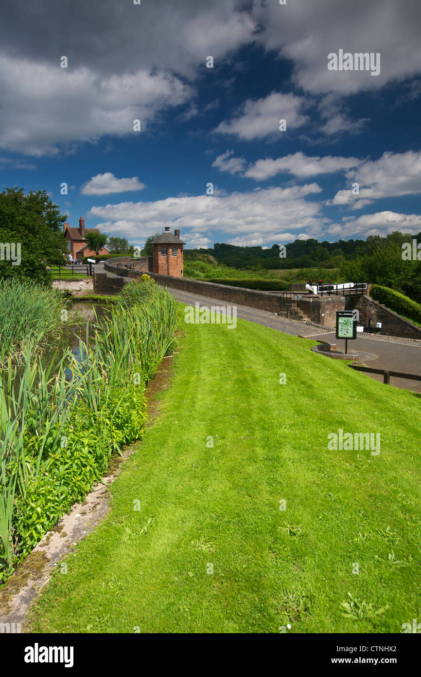 Bratch Locks Toll House Wombourne South Staffordshire England Uk Stock 