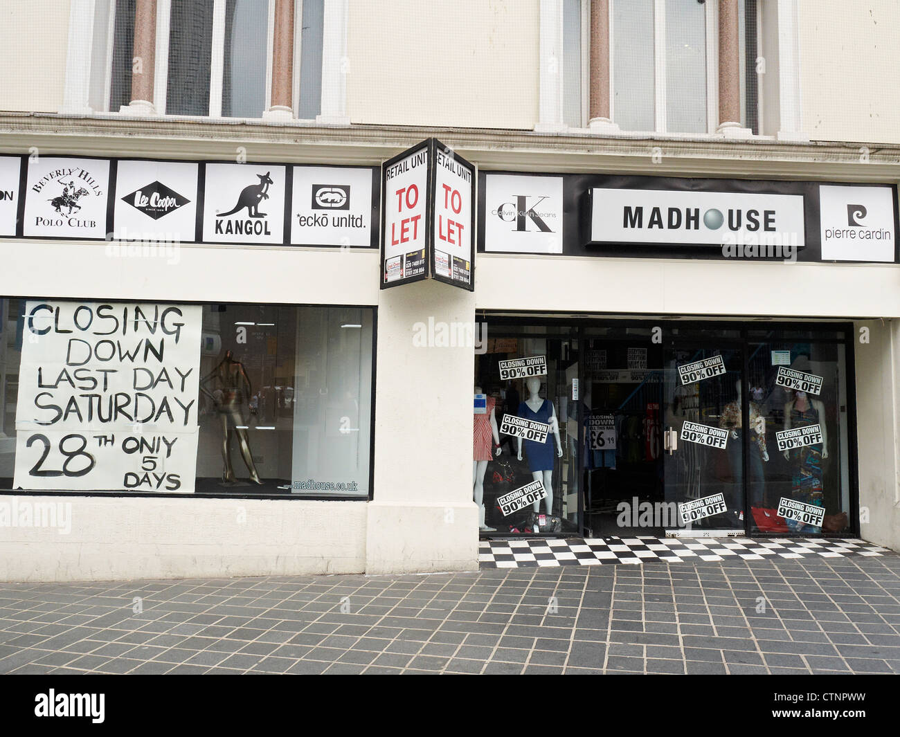 Madhouse clothing store closing down in Liverpool UK Stock Photo