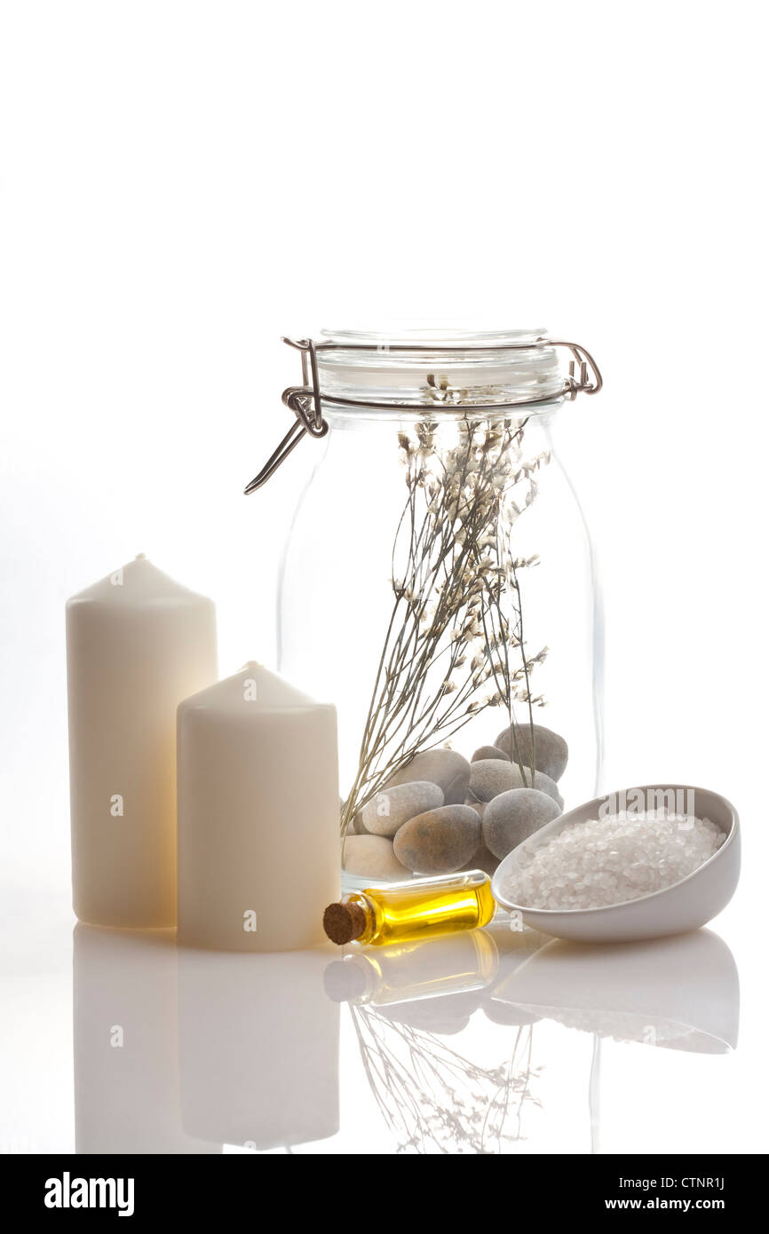 Aromatherapy oil and candles Stock Photo Alamy