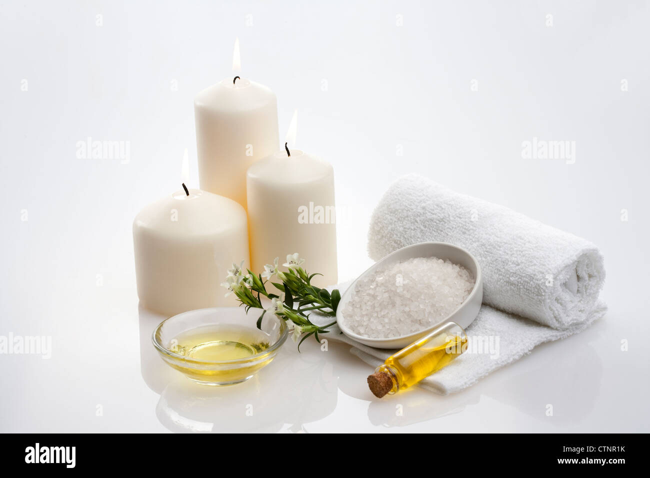 Aromatherapy oil and candles Stock Photo Alamy